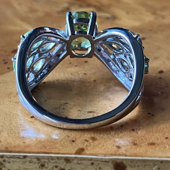 Natural Peridot White Diamond Sterling Silver Ring Size 7 - Picture 5 of 9